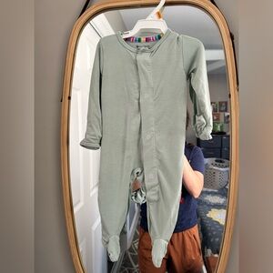 Magnetic Me modal magnetic parent favorite footie, size 0-3 months (8-12 lbs)